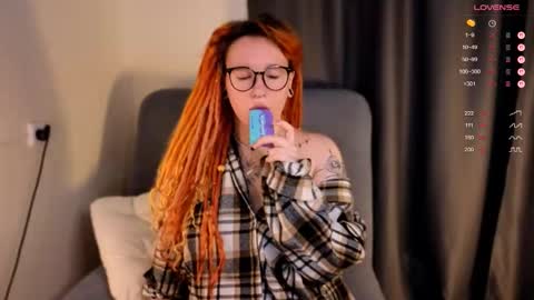 Moon online show from 11/19/25, 08:47