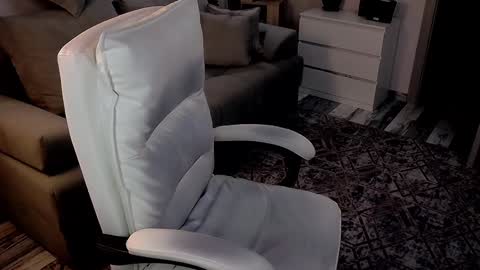 EvaRelusionJ online show from 01/10/25, 05:47