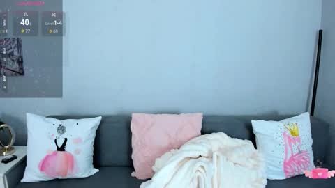 Snapshot of evarey_ chatting on 01/12/26, 05:23 Adelina online show from 01/12/26, 05:23