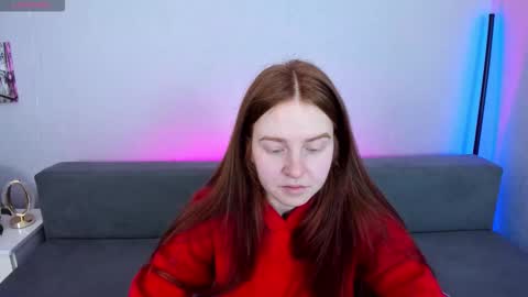 Snapshot of evarey_ chatting on 02/03/26, 05:05 Adelina online show from 02/03/26, 05:05