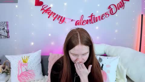 Snapshot of evarey_ chatting on 02/16/26, 05:03 Adelina online show from 02/16/26, 05:03