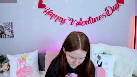 Snapshot of evarey_ chatting on 02/18/26, 05:03 Adelina online show from 02/18/26, 05:03