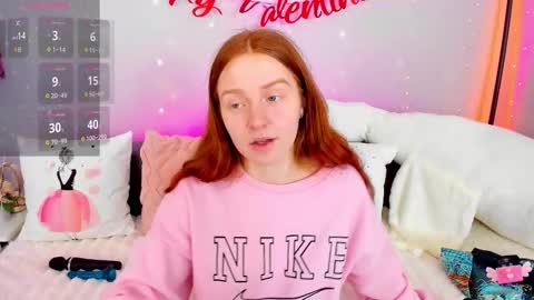 Snapshot of evarey_ chatting on 02/20/26, 06:37 Adelina online show from 02/20/26, 06:37