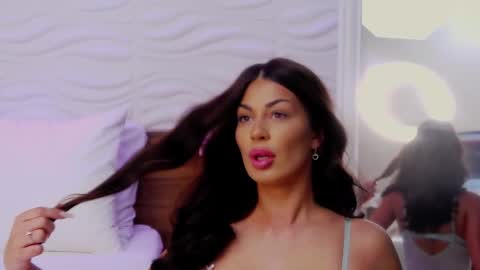 EvaRhea online show from 09/16/25, 03:51