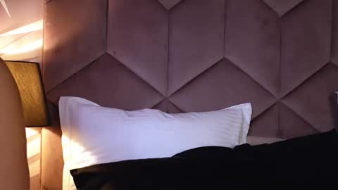 EvaRhea online show from 10/22/25, 03:07