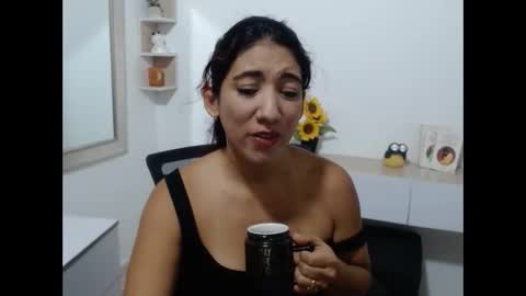 evarodriguez_ online show from 09/08/25, 06:40