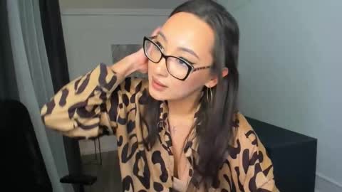 evasarazardje online show from 03/08/26, 08:01