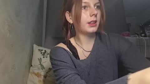 evashinee_ online show from 06/30/26, 06:31