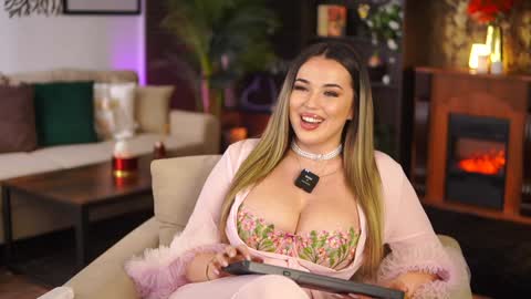 Eva online show from 01/13/25, 02:28