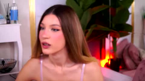 Carolina online show from 10/22/25, 07:19