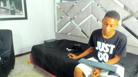 Eva And Emmanuel online show from 10/15/25, 03:34