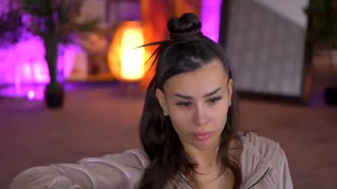 Eva online show from 02/14/25, 06:02