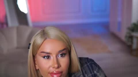 Snapshot of evazane chatting on 02/07/26, 09:07 Eva online show from 02/07/26, 09:07