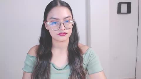 Snapshot of eve_rox18 chatting on 12/15/25, 10:47 Eve Rox18 online show from 12/15/25, 10:47