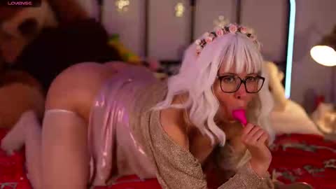 Snapshot of evechuuuus chatting on 09/19/25, 06:41 Evechuuu online show from 09/19/25, 06:41