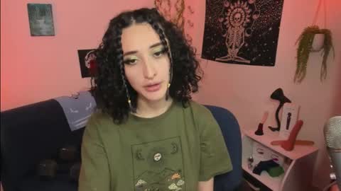 Snapshot of evee_uwu chatting on 11/26/25, 05:36 Eve Jane online show from 11/26/25, 05:36