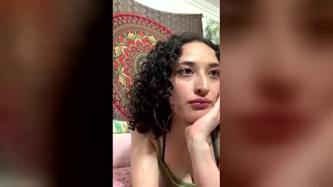 Snapshot of evee_uwu chatting on 03/24/26, 04:17 Eve Jane online show from 03/24/26, 04:17