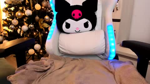 eveeevian online show from 12/23/24, 10:42