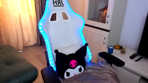 eveeevian online show from 01/13/25, 01:06