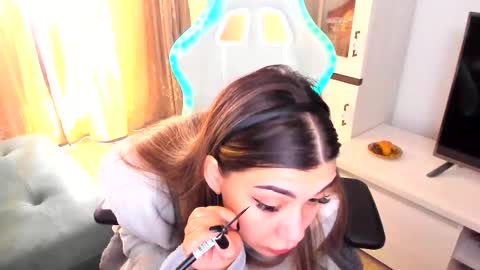 eveeevian online show from 02/19/25, 11:38