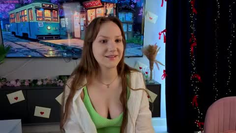 Snapshot of evegreenlee chatting on 05/23/26, 06:18 evegreenlee online show from 05/23/26, 06:18