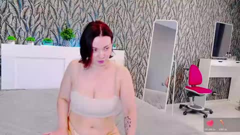 Snapshot of evelibston chatting on 06/05/26, 02:51 EveLibston online show from 06/05/26, 02:51