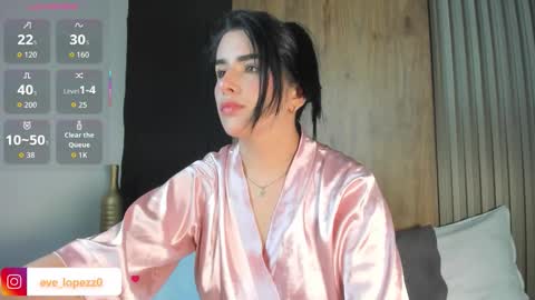 Snapshot of evelin_lopezz chatting on 03/03/26, 02:07 E V E L I N online show from 03/03/26, 02:07