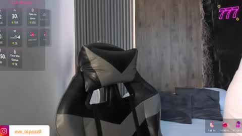 Snapshot of evelin_lopezz chatting on 03/19/26, 02:37 E V E L I N online show from 03/19/26, 02:37