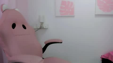 Snapshot of evelin_shy chatting on 04/08/26, 03:06 Evelin online show from 04/08/26, 03:06