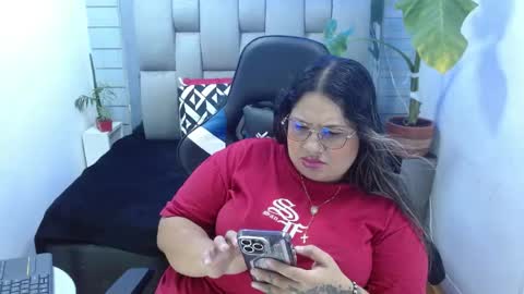 evelin zaens online show from 05/09/26, 03:56