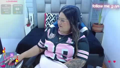 Snapshot of evelin_zaens chatting on 06/05/26, 05:36 evelin zaens online show from 06/05/26, 05:36