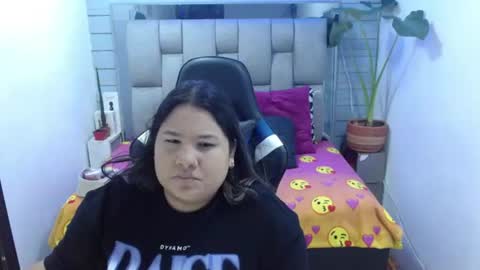 Snapshot of evelin_zaens chatting on 07/09/26, 03:54 evelin zaens online show from 07/09/26, 03:54