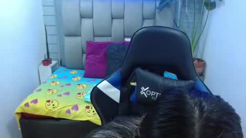 Snapshot of evelin_zaens chatting on 07/11/26, 04:26 evelin zaens online show from 07/11/26, 04:26