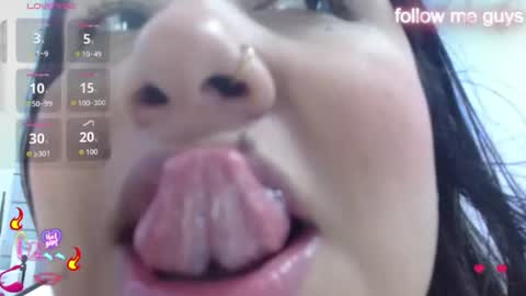 Snapshot of evelin_zaens chatting on 07/13/26, 05:54 evelin zaens online show from 07/13/26, 05:54