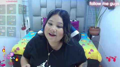 Snapshot of evelin_zaens chatting on 07/17/26, 05:36 evelin zaens online show from 07/17/26, 05:36