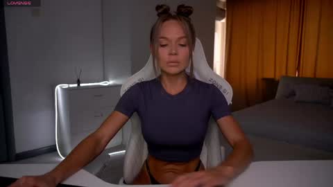 Evelina online show from 06/06/26, 08:30