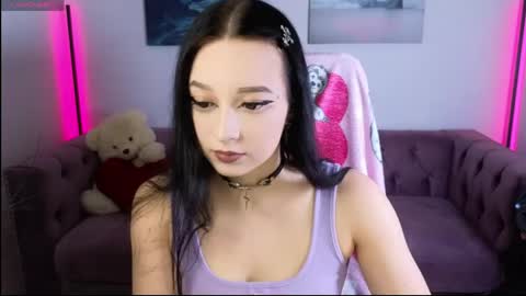 Evelina online show from 04/23/26, 06:03