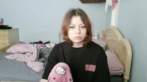 Snapshot of evelinamercer chatting on 07/14/26, 09:36 Alice 3 online show from 07/14/26, 09:36