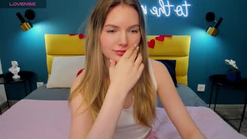 Eveline online show from 02/04/26, 08:42