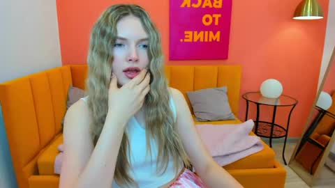 Eveline online show from 05/18/26, 08:42