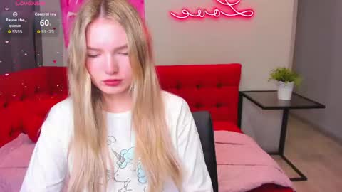 Eveline online show from 07/22/26, 02:03