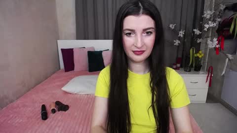 Snapshot of evelingills chatting on 05/20/26, 05:35 Evelin online show from 05/20/26, 05:35
