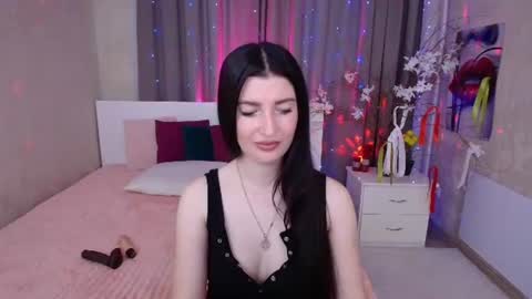 Snapshot of evelingills chatting on 06/27/26, 05:23 Evelin online show from 06/27/26, 05:23