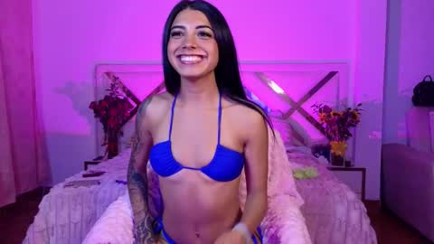 Snapshot of evelinlopez_gh chatting on 03/18/26, 04:04 Evelin online show from 03/18/26, 04:04
