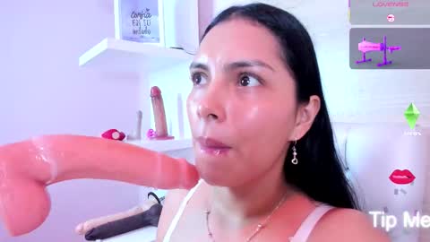 Evelinn belen online show from 10/04/25, 04:27