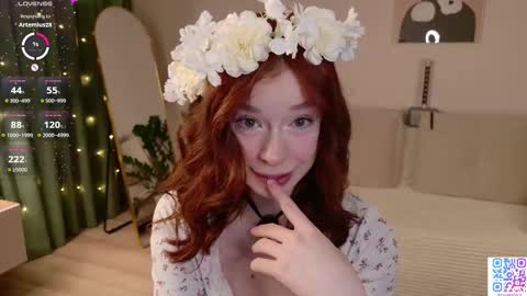 Snapshot of evelune chatting on 12/15/25, 07:18 Eva online show from 12/15/25, 07:18