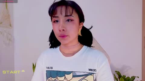 Snapshot of evelyn_chelle chatting on 01/26/25, 03:38 Im Eve or Chelle Next Stream 191224 online show from 01/26/25, 03:38