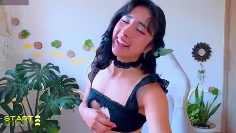 Snapshot of evelyn_chelle chatting on 03/07/25, 03:49 Im Eve or Chelle Next Stream 191224 online show from 03/07/25, 03:49