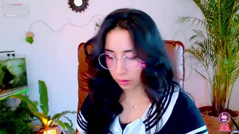 Snapshot of evelyn_chelle chatting on 05/07/26, 10:26 Im Eve or Chelle Next Stream 191224 online show from 05/07/26, 10:26