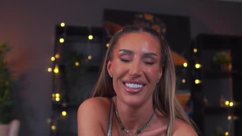 Evelyn online show from 02/03/26, 07:30